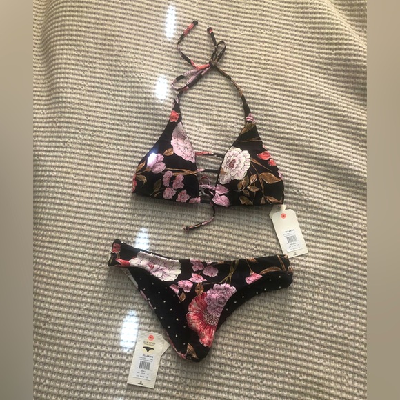 Billabong Other - Billabong reversible bikini!